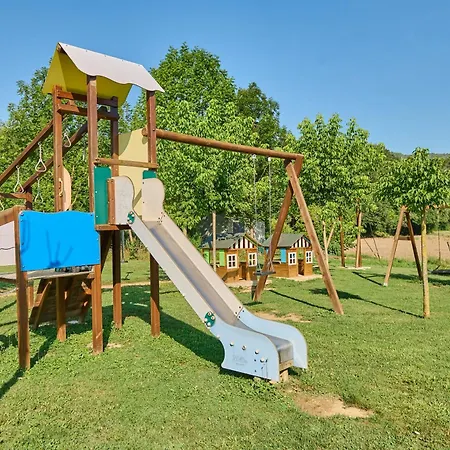Camping-bungalow La Vall De Campmajor Camping